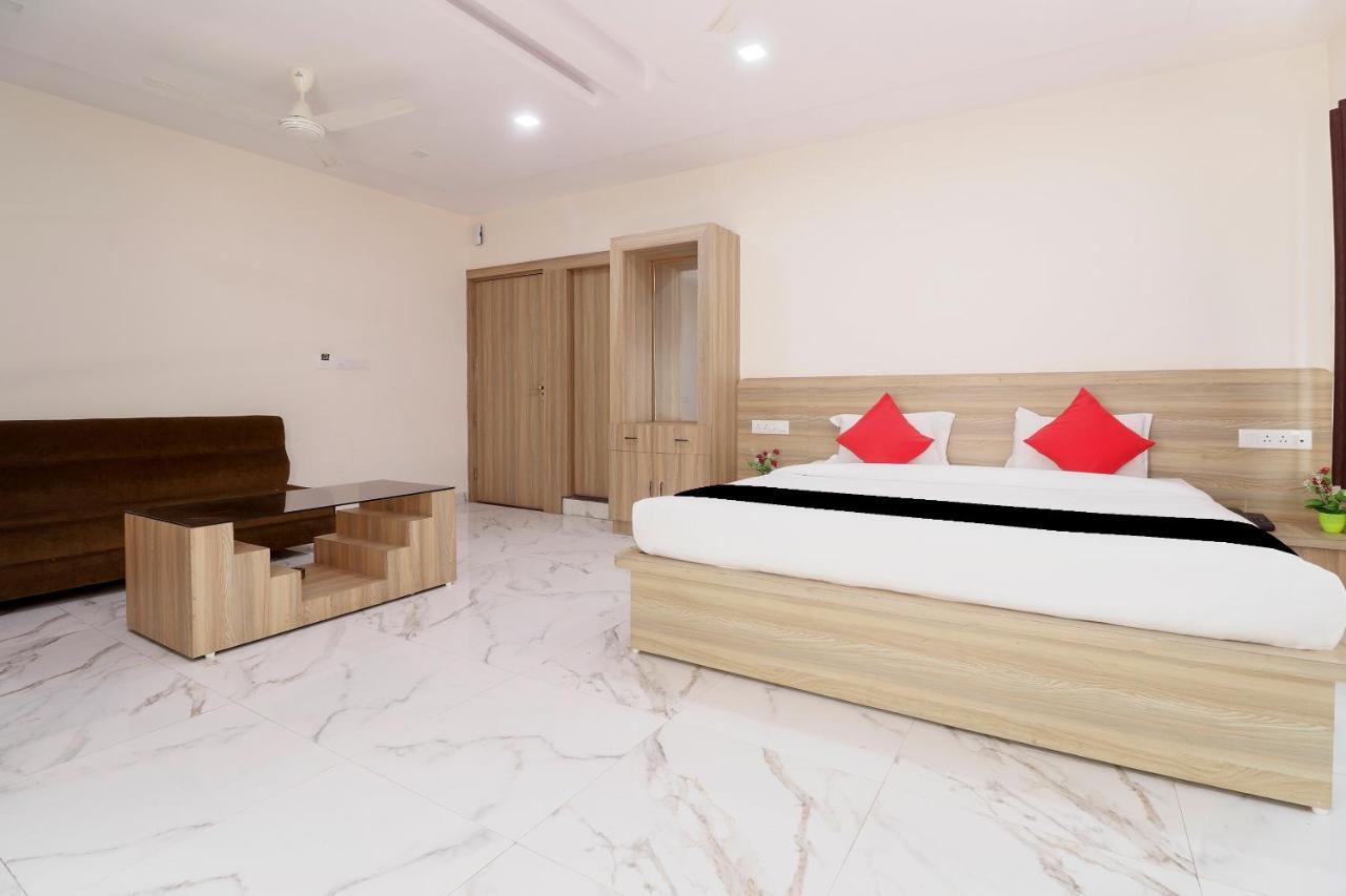 Capital O 63158 Hotel Om Sai Ram Chhatarpur Exterior photo